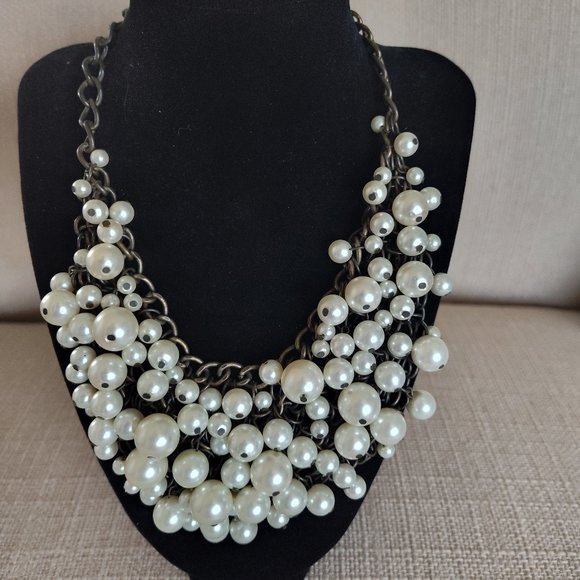 Beaded Pearl Necklace - Picture 1 of 2